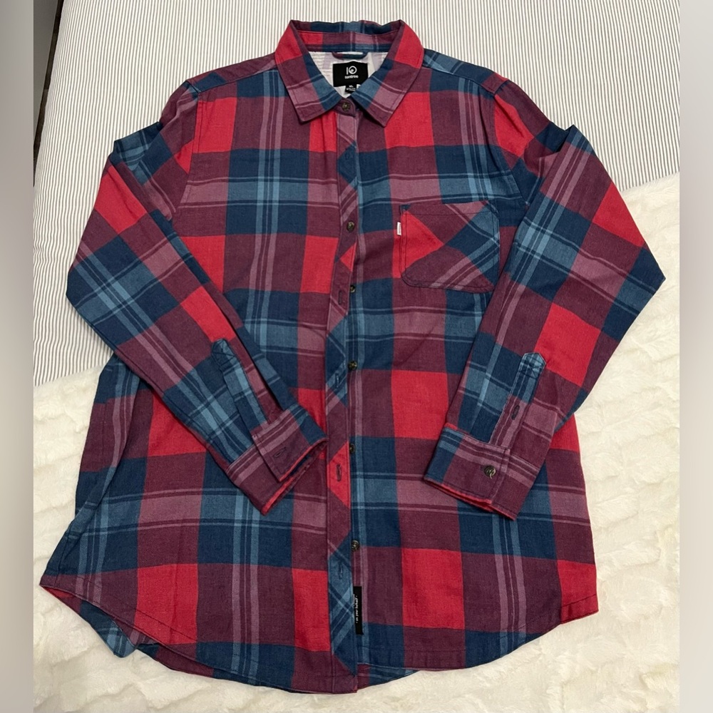 tentree Plaid Shirt

Colour: burgundy, blue, and white